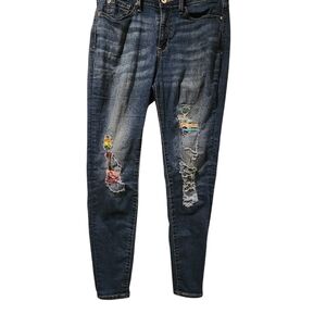 Denizen from Levi's Blue Distressed Denim Jeans embroidery high rise